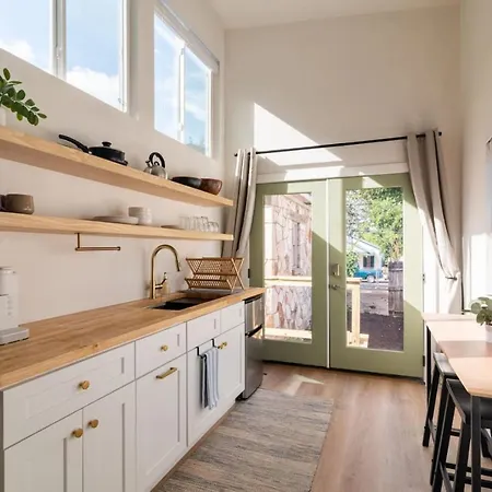 Boho Tiny Home - Walkable To The Best Of East Austin